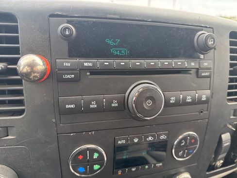 Used 2008 Chevrolet Silverado 2500 LT w/ 2LT Convenience Package image 26