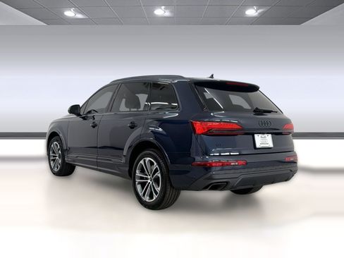 Used 2025 Audi Q7 2.0T Premium w/ Convenience Plus Package AWD/4WD image 3