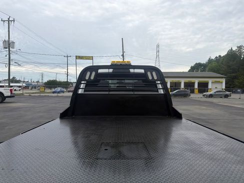 Used 2024 RAM 5500 Tradesman w/ Chrome Appearance Group AWD/4WD image 28