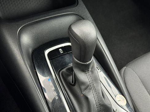 Used 2023 Toyota Corolla LE FWD image 18
