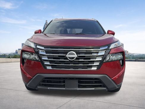 Certified 2024 Nissan Rogue SV w/ SV Premium Package FWD image 8