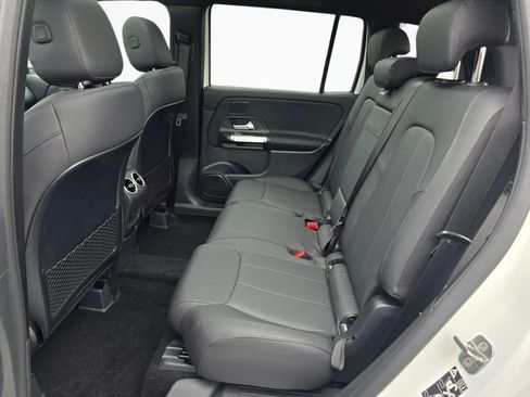 New 2026 Mercedes-Benz GLB 250 4MATIC image 18