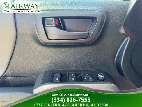 Used 2017 Toyota Tacoma SR5 w/ Tow Package image 15