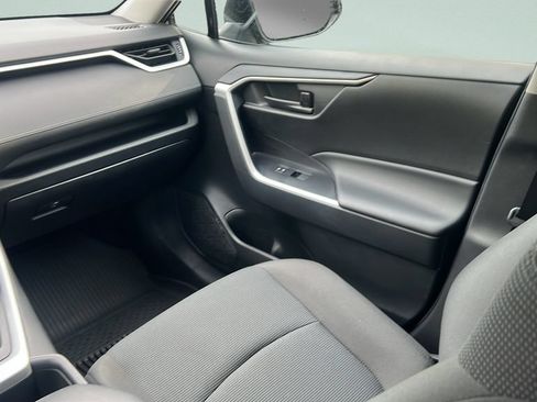 Certified 2025 Toyota RAV4 LE FWD image 13