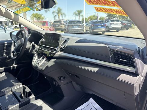 Used 2025 Honda Odyssey EX-L image 26