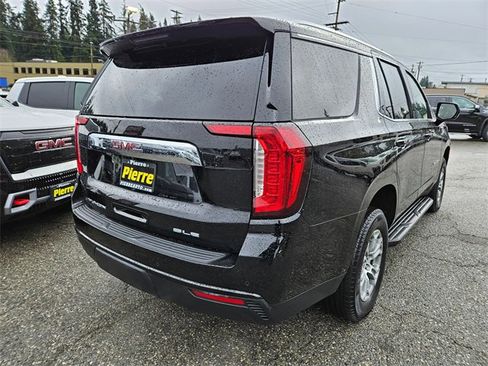 Used 2024 GMC Yukon SLE image 3