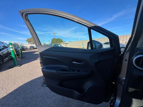 Used 2025 Nissan Versa SV image 20