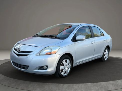 Used 2007 Toyota Yaris S image 1