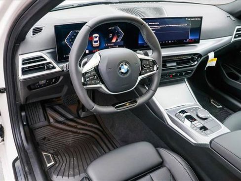Certified 2025 BMW 330i xDrive Sedan w/ Convenience Package image 10