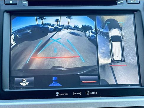 Used 2019 Toyota Highlander Limited Platinum FWD image 13