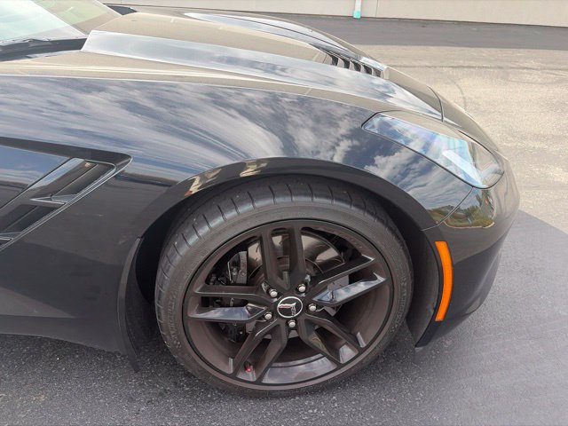 Used 2015 Chevrolet Corvette Stingray Coupe w/ Battery Protection Package RWD image 2