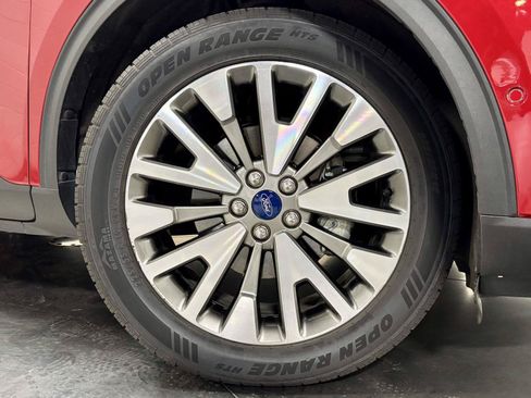 Used 2020 Ford Escape Titanium w/ Titanium Premium Package 2.0 AWD/4WD image 11