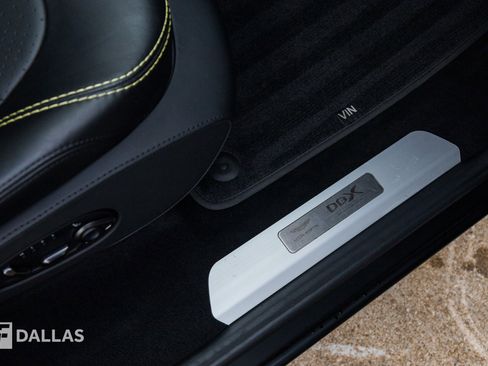 Used 2022 Aston Martin DBX image 39