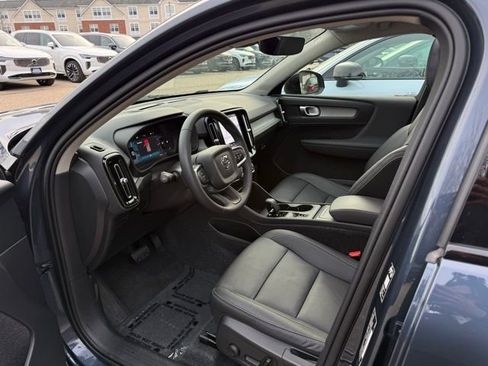 New 2026 Volvo XC40 B5 Core w/ Protection Package Premier AWD/4WD image 13