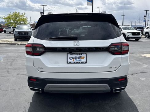 Used 2023 Honda Pilot Elite image 8
