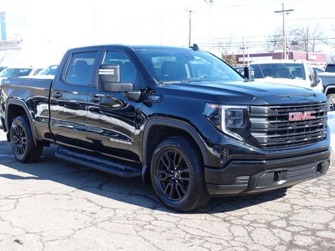 Used 2023 GMC Sierra 1500 Pro w/ Graphite Edition image 4