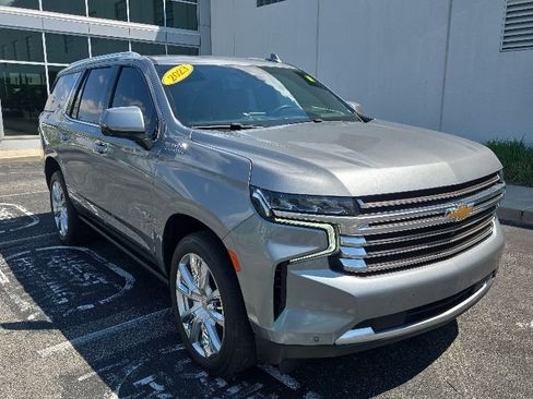 Used 2023 Chevrolet Tahoe High Country AWD/4WD image 3