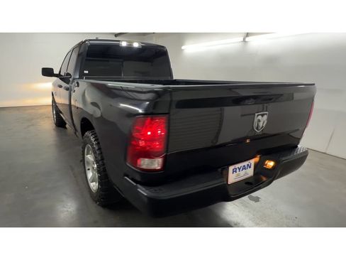 Used 2017 RAM 1500 Express RWD image 7