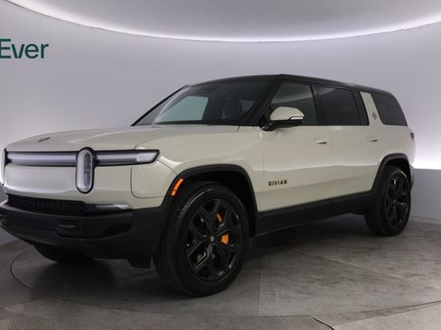 Used 2025 Rivian R1S Adventure AWD/4WD image 2