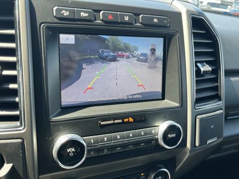 Used 2021 Ford Expedition XLT AWD/4WD image 40