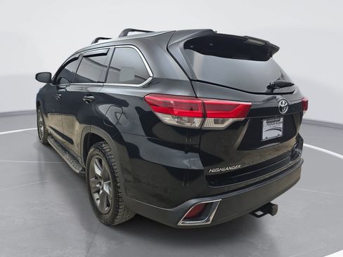 Used 2019 Toyota Highlander Limited FWD image 6