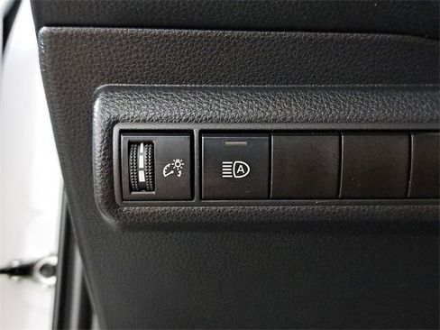 Used 2025 Toyota Corolla LE image 23