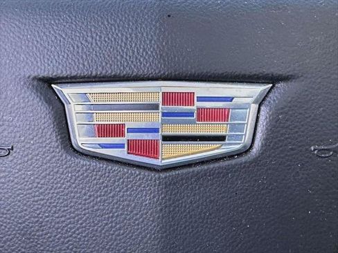 Used 2023 Cadillac XT6 Premium Luxury w/ Technology Package AWD/4WD image 25