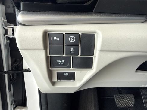 Used 2025 Acura RDX SH-AWD w/ Technology Package image 16