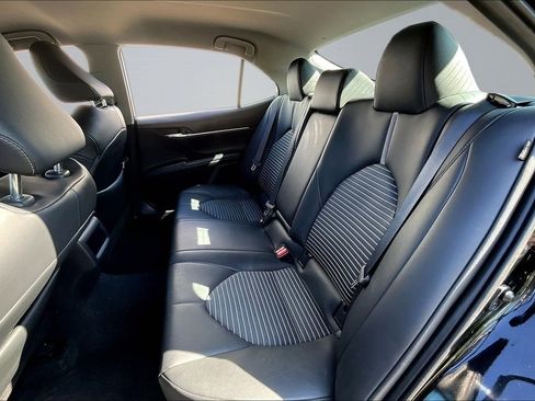 Used 2024 Toyota Camry SE FWD image 18