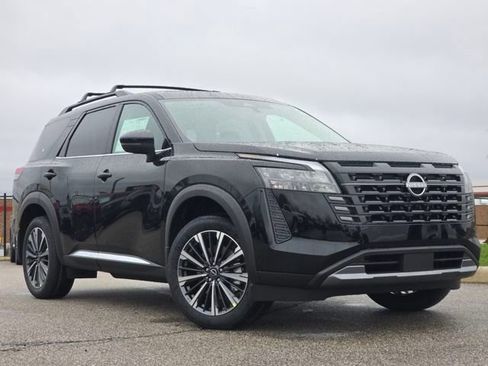 New 2026 Nissan Pathfinder Platinum AWD/4WD image 2
