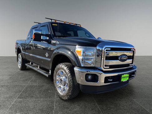 Used 2015 Ford F350 Lariat w/ Chrome Package image 9