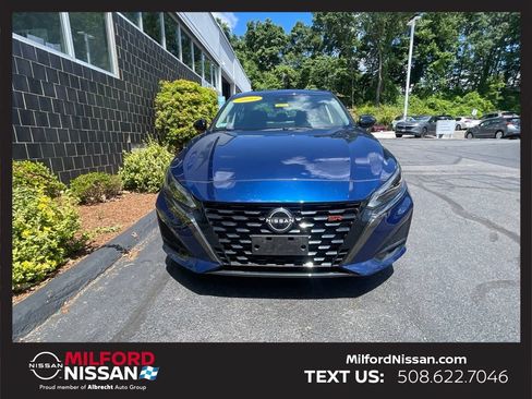 Certified 2023 Nissan Altima 2.5 SR w/ SR Premium Package AWD/4WD image 7