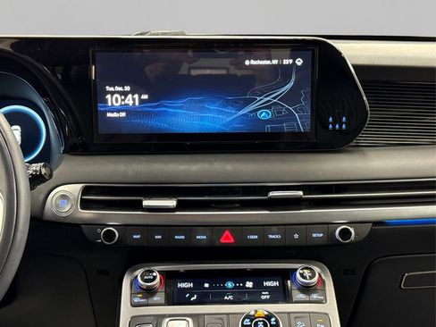 Used 2024 Hyundai Palisade Calligraphy image 20