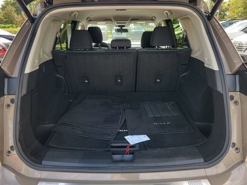 Used 2024 Nissan Rogue SV FWD image 8