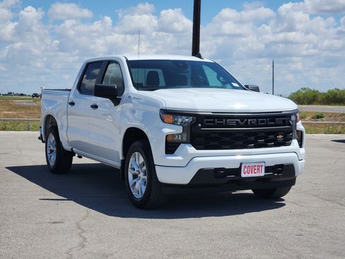Used 2022 Chevrolet Silverado 1500 Custom AWD/4WD image 3