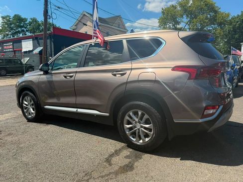 Used 2019 Hyundai Santa Fe SE FWD image 7