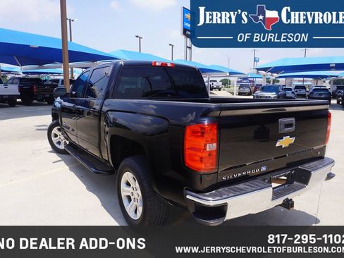 Used 2017 Chevrolet Silverado 1500 LT w/ LT Eassist Package RWD image 4