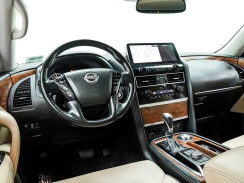 Used 2023 Nissan Armada SL AWD/4WD image 5