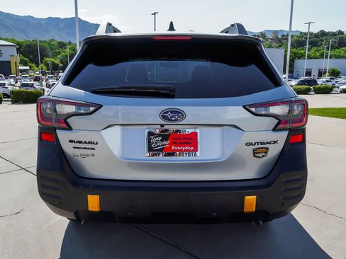 Used 2025 Subaru Outback Wilderness AWD/4WD image 7
