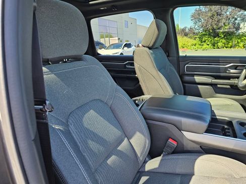Used 2022 RAM 1500 Big Horn AWD/4WD image 12