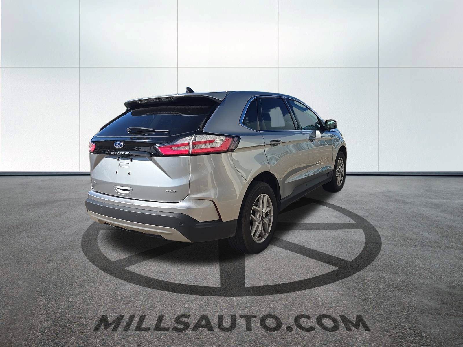 Used 2024 Ford Edge SEL AWD/4WD image 4