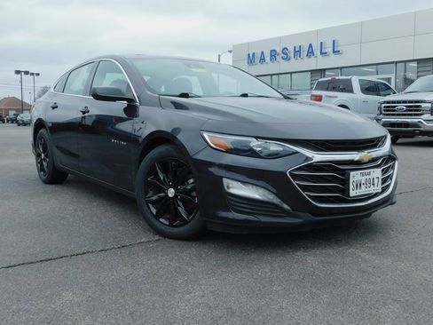 Used 2023 Chevrolet Malibu LT image 2