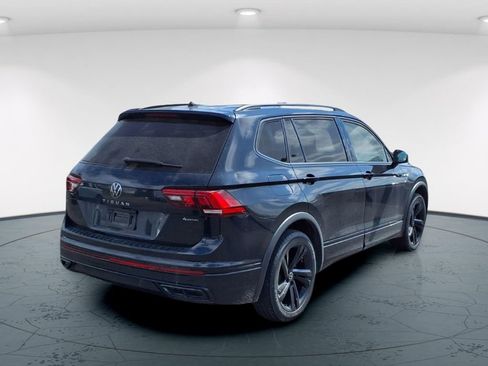 Used 2024 Volkswagen Tiguan SE R-Line image 7