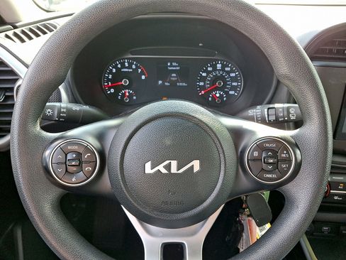 Used 2022 Kia Soul LX w/ Technology Package FWD image 8
