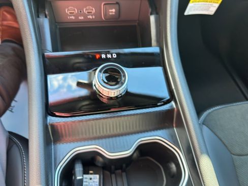 New 2025 Jeep Grand Cherokee Altitude image 18