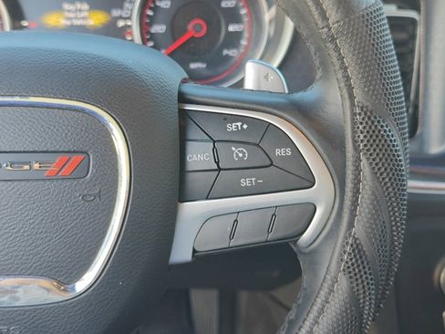 Used 2015 Dodge Charger SXT image 16