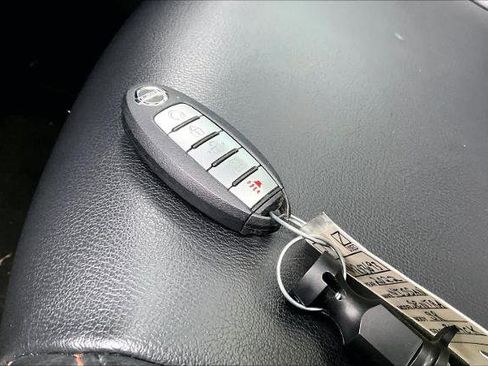 Certified 2022 Nissan Sentra SR w/ SR Premium Package image 13