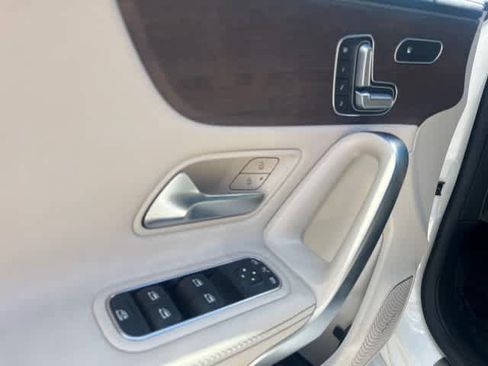 Used 2023 Mercedes-Benz CLA 250 image 14