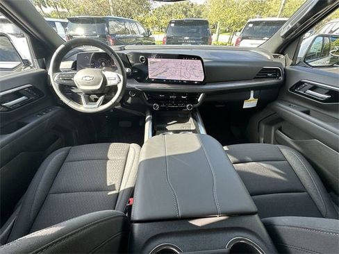 New 2026 Chevrolet Suburban LS image 24