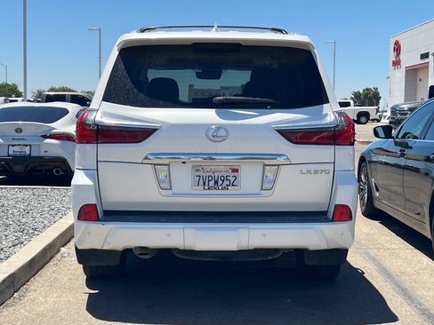 Used 2017 Lexus LX 570 4WD image 7